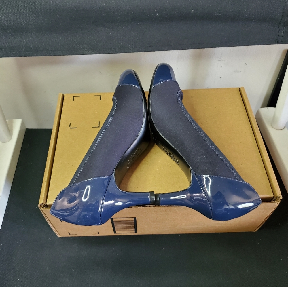 LIFE STRIDE Womens Parigi Pump Heel Size 8.5W - Picture 7 of 9